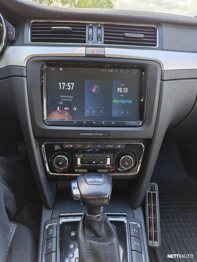 Skoda Superb 2012, kuva 7/11