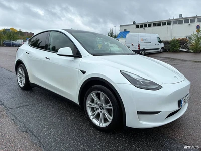 Tesla Model Y Long Range 2023, kuva 2/6