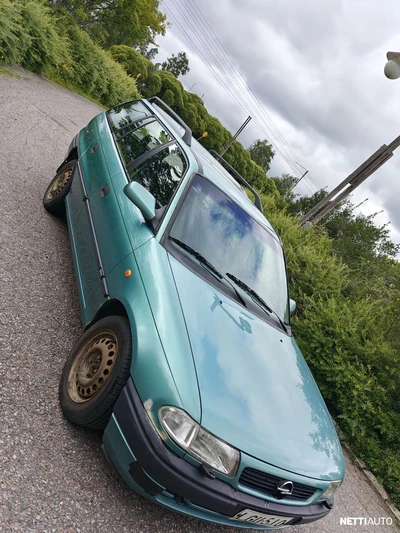 Opel Astra 1996, photo 2/11