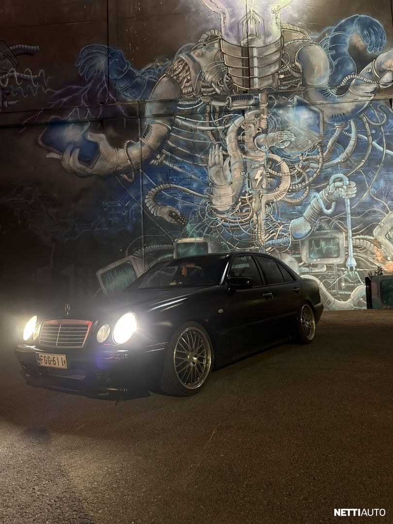 Mercedes-Benz E