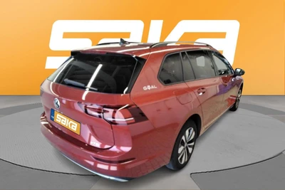 Volkswagen Golf 2025, photo 2/6