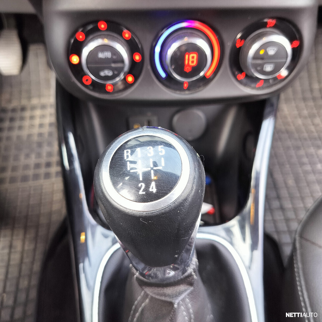 Opel Corsa 2015, photo 7/23