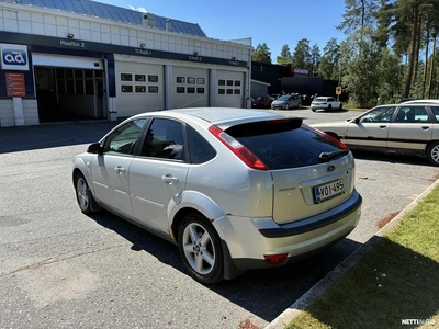 Ford Focus Hatchback 1.6 2006, photo 7/13