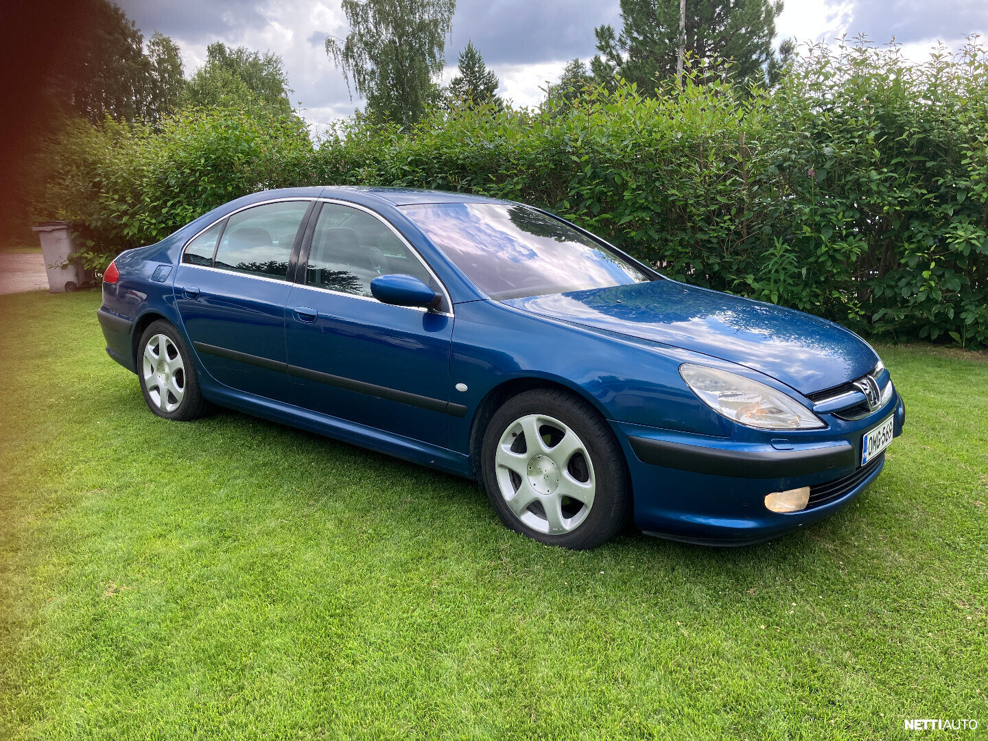 Peugeot 607