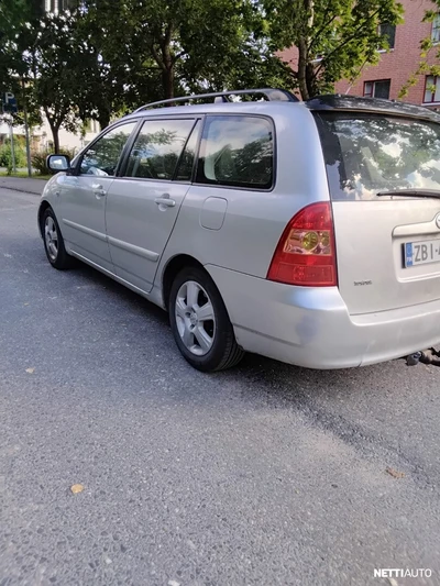Toyota Corolla 2004, kuva 3/6