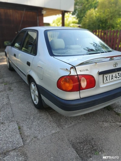 Toyota Corolla E11 1998, kuva 4/9