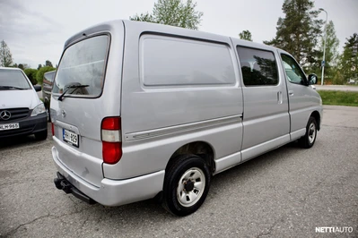 Toyota Hiace 2009, photo 5/15