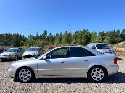 Audi A4 1999, photo 2/13