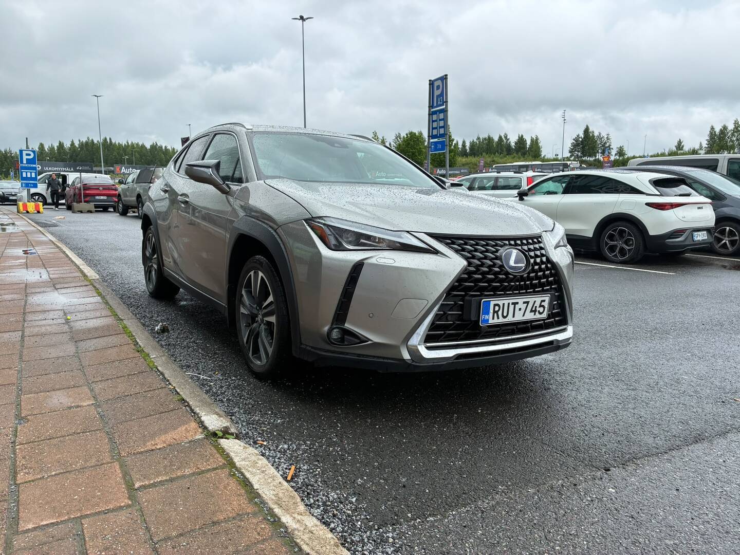 Lexus UX