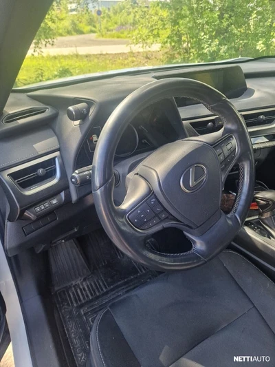 Lexus UX 250h AWD Comfort 2019, kuva 7/11