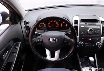 Kia Ceed 1,6 Active SW A/T 2010, kuva 5/8