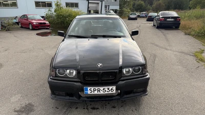BMW 325 1997, kuva 7/10