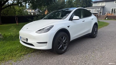 Tesla Model Y Long Range 2021, kuva 1/15