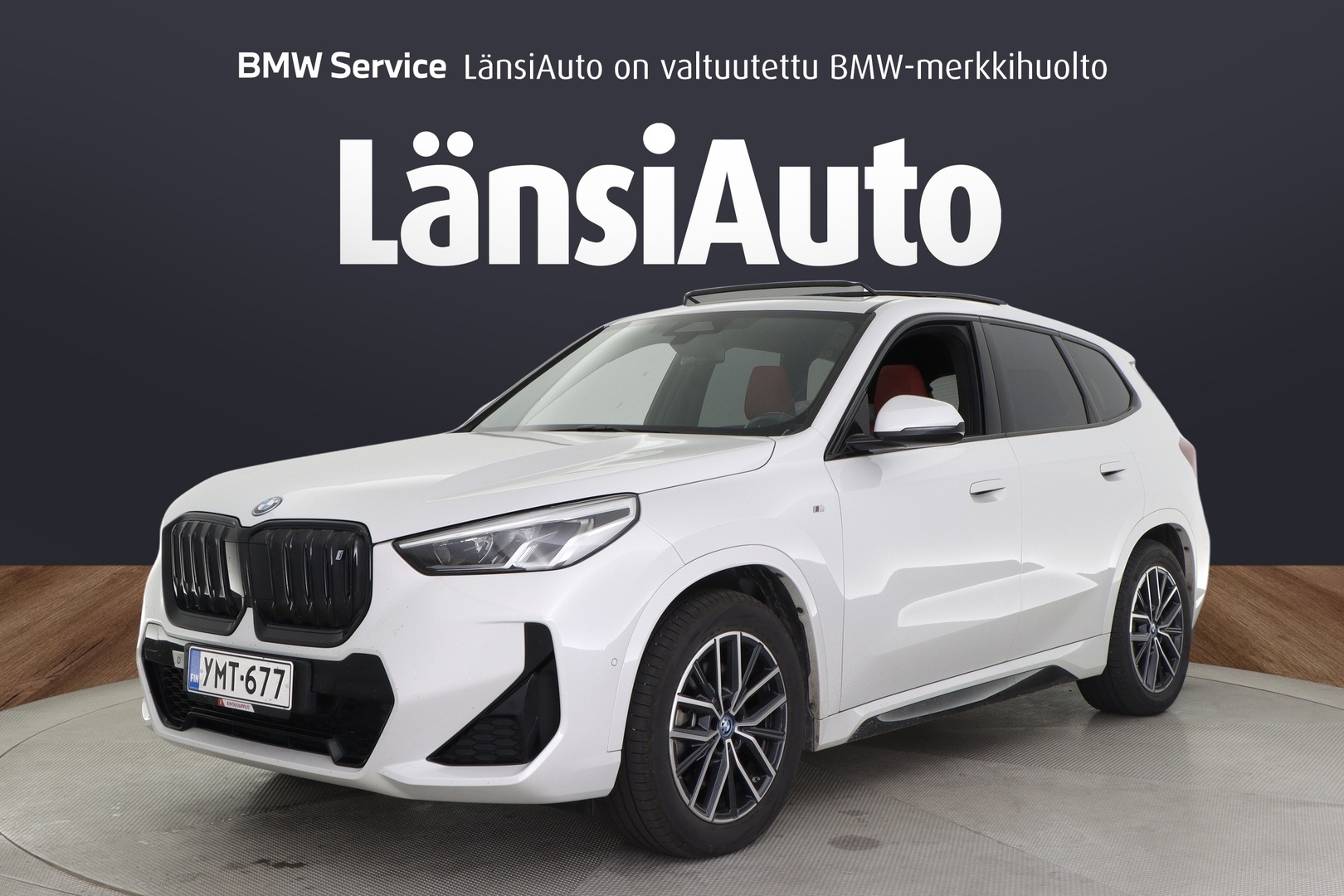 BMW iX1