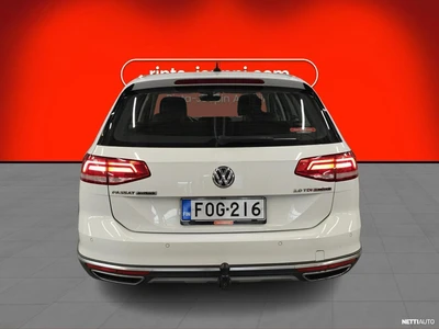 Volkswagen Passat 2016, photo 7/10