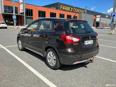Suzuki SX4 S-Cross 1,6 VVT 4WD GL+ 5MT 2013, photo 4/6