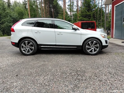 Volvo XC60 2011, kuva 1/10