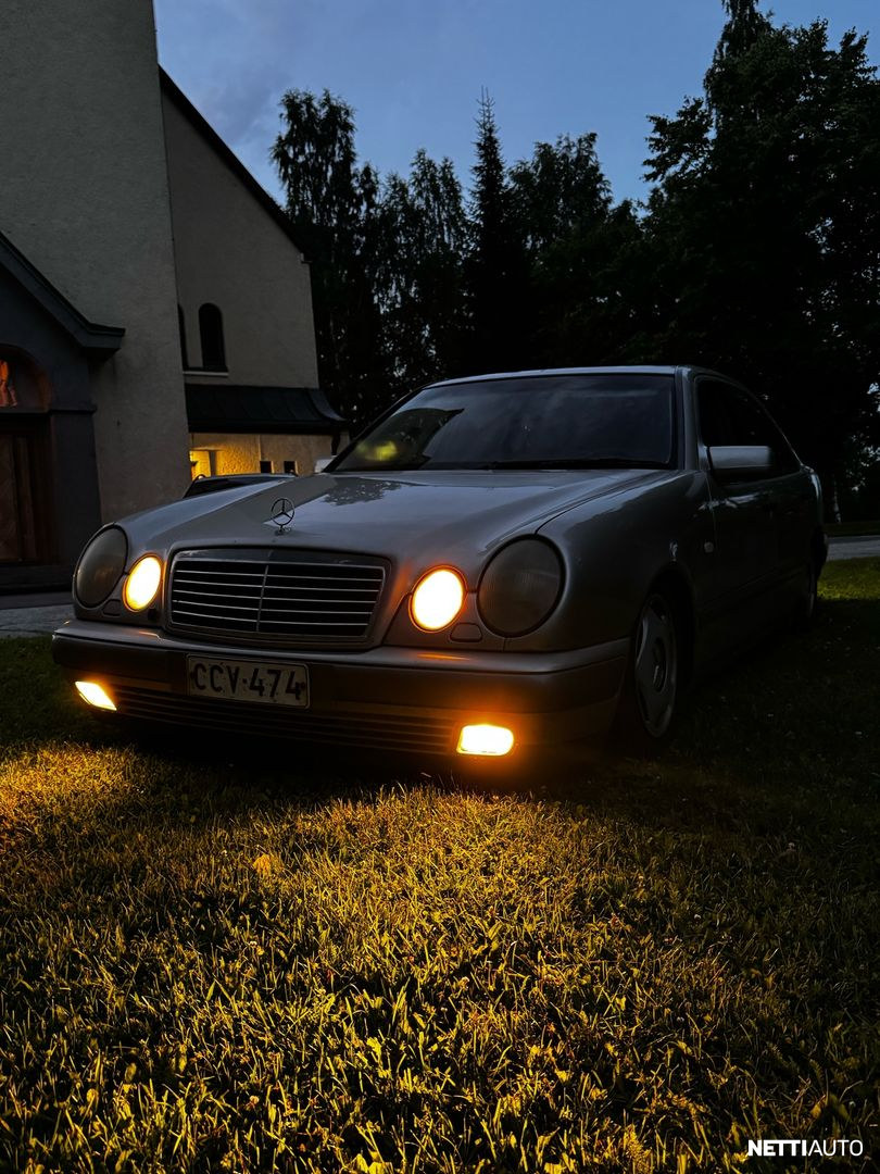 Mercedes-Benz E