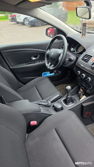 Renault Megane Expression 1,6 16V 110hv 2009, photo 5/7