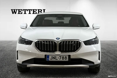 BMW i5 G60 xDrive40 2024, kuva 3/34