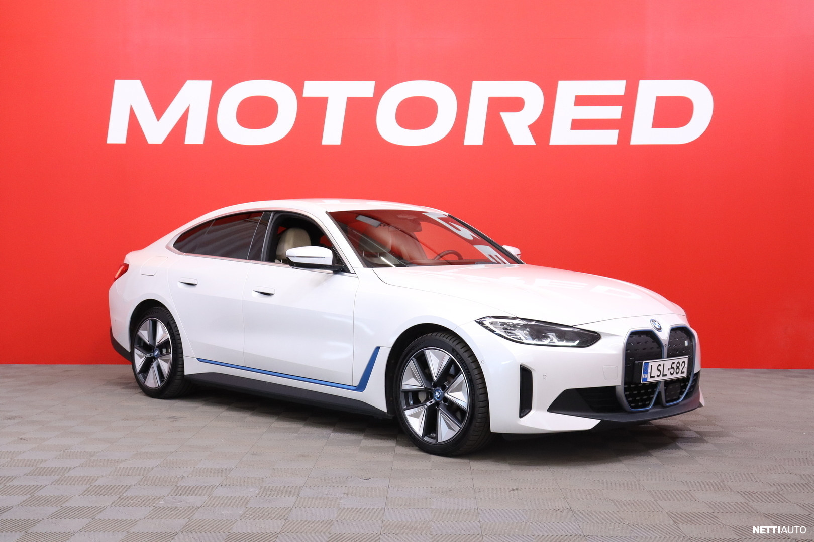 BMW i4