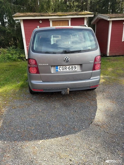 Volkswagen Touran 2008, kuva 6/9