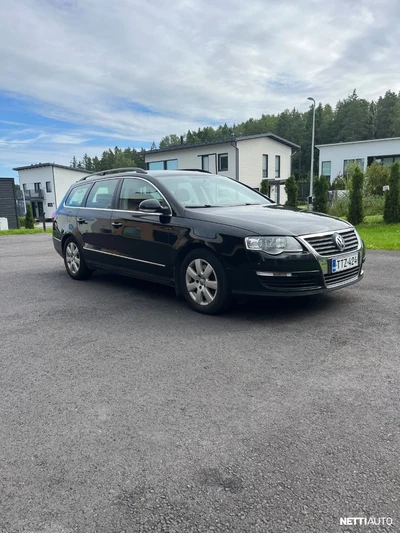 Volkswagen Passat 2010, photo 1/7
