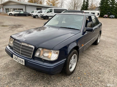 Mercedes-Benz E 200D 2,0 (124) 1994, photo 1/21
