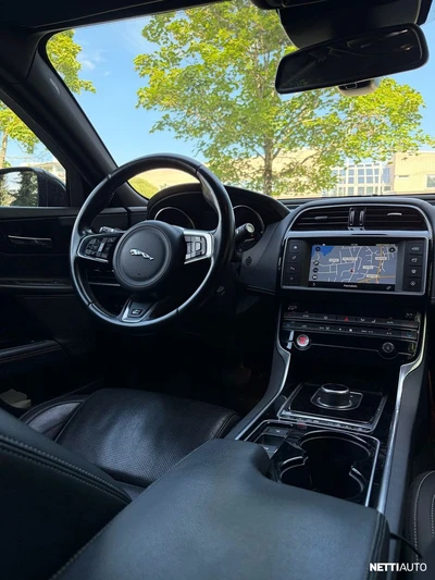 Jaguar XE 20d Business AWD Aut R-SPORT 2017, kuva 4/20