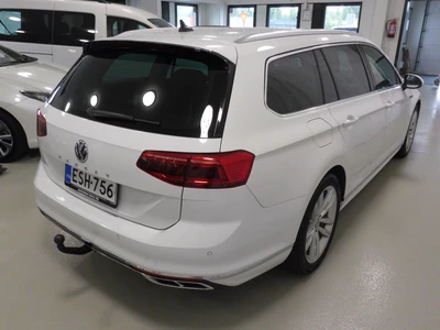 Volkswagen Passat 2020, photo 6/18