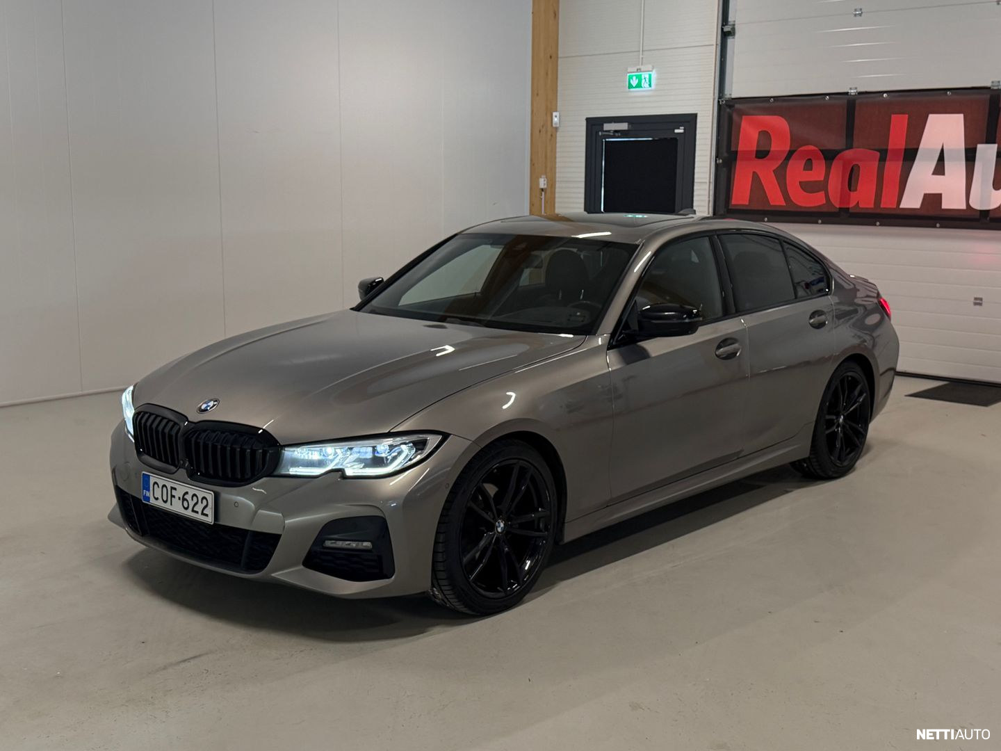 BMW 320