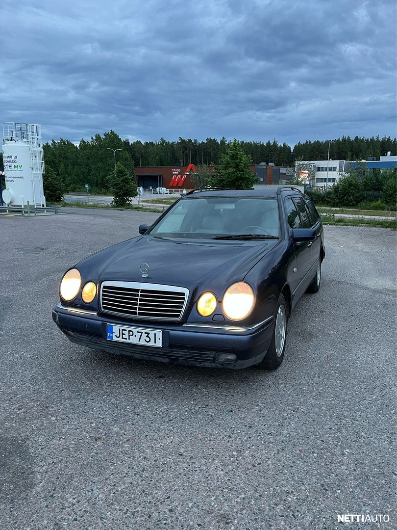 Mercedes-Benz E