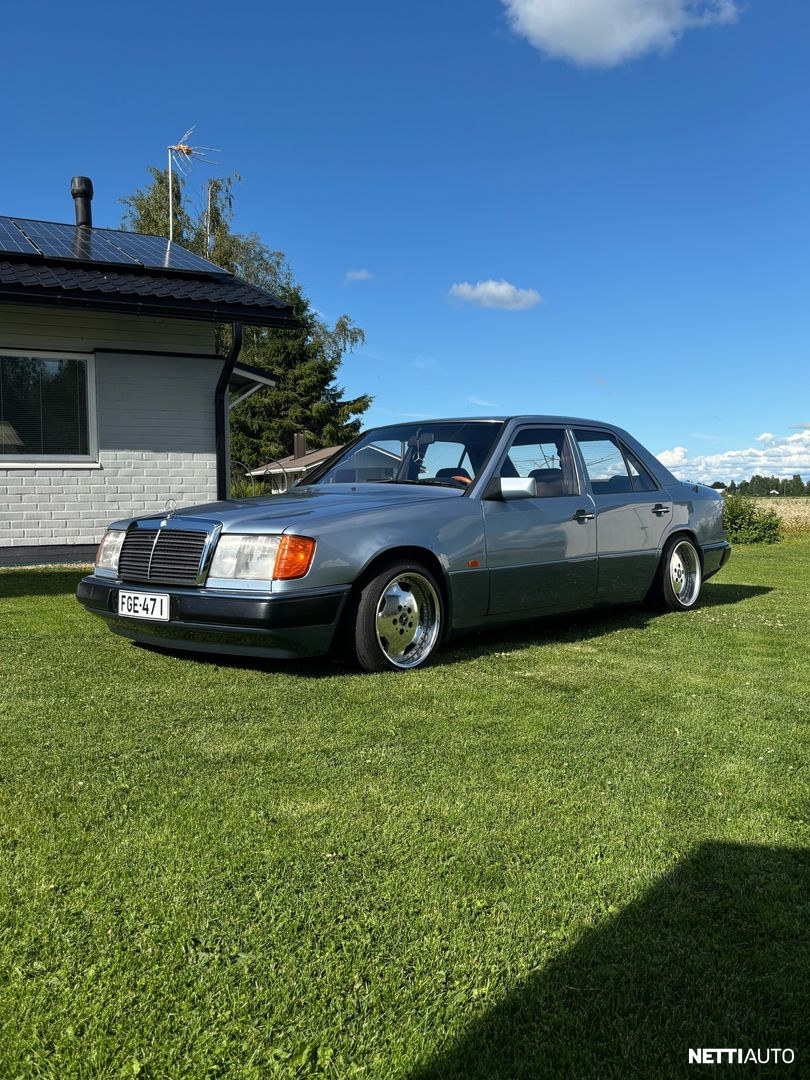 Mercedes-Benz E