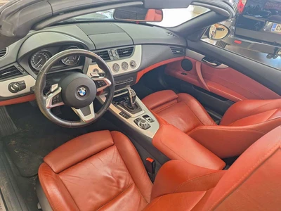 BMW Z4 sDrive35i A E89 Roadster 2009, photo 3/4