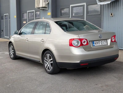 Volkswagen Jetta 2006, photo 6/16