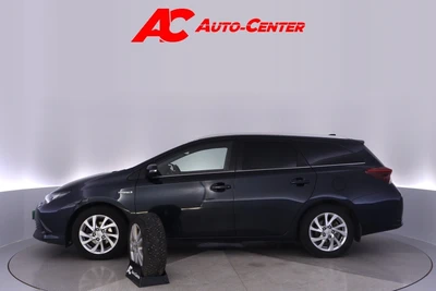 Toyota Auris 2017, photo 2/10