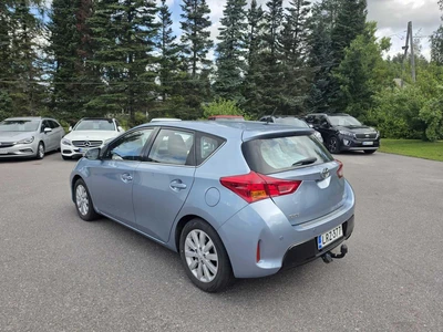 Toyota Auris 2013, kuva 4/8