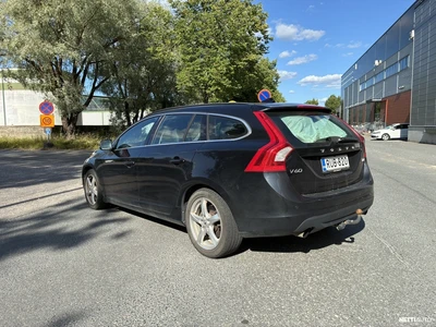 Volvo V60 T4F Momentum aut 2013, kuva 4/6