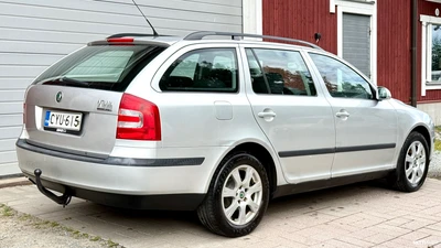 Skoda Octavia 1,6 FSI Elegance 2005, kuva 6/11
