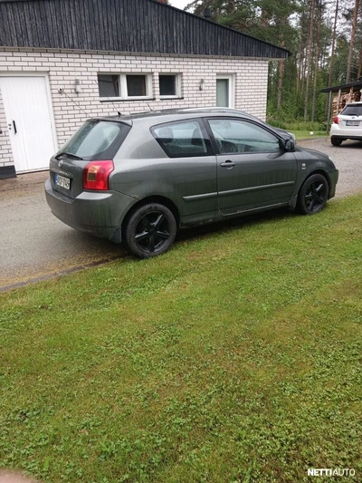 Toyota Corolla 2002, photo 3/5