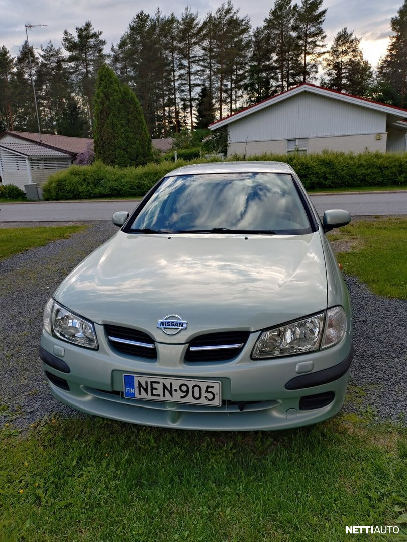 Nissan Almera