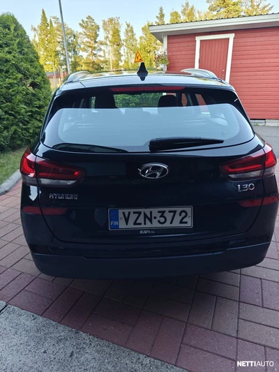 Hyundai i30 1,4 T-GDI Comfort 2017, photo 4/10