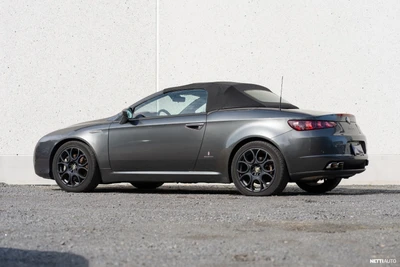 Alfa Romeo Spider 3,2 JTS V6 Q4 (2008) 2008, kuva 1/15