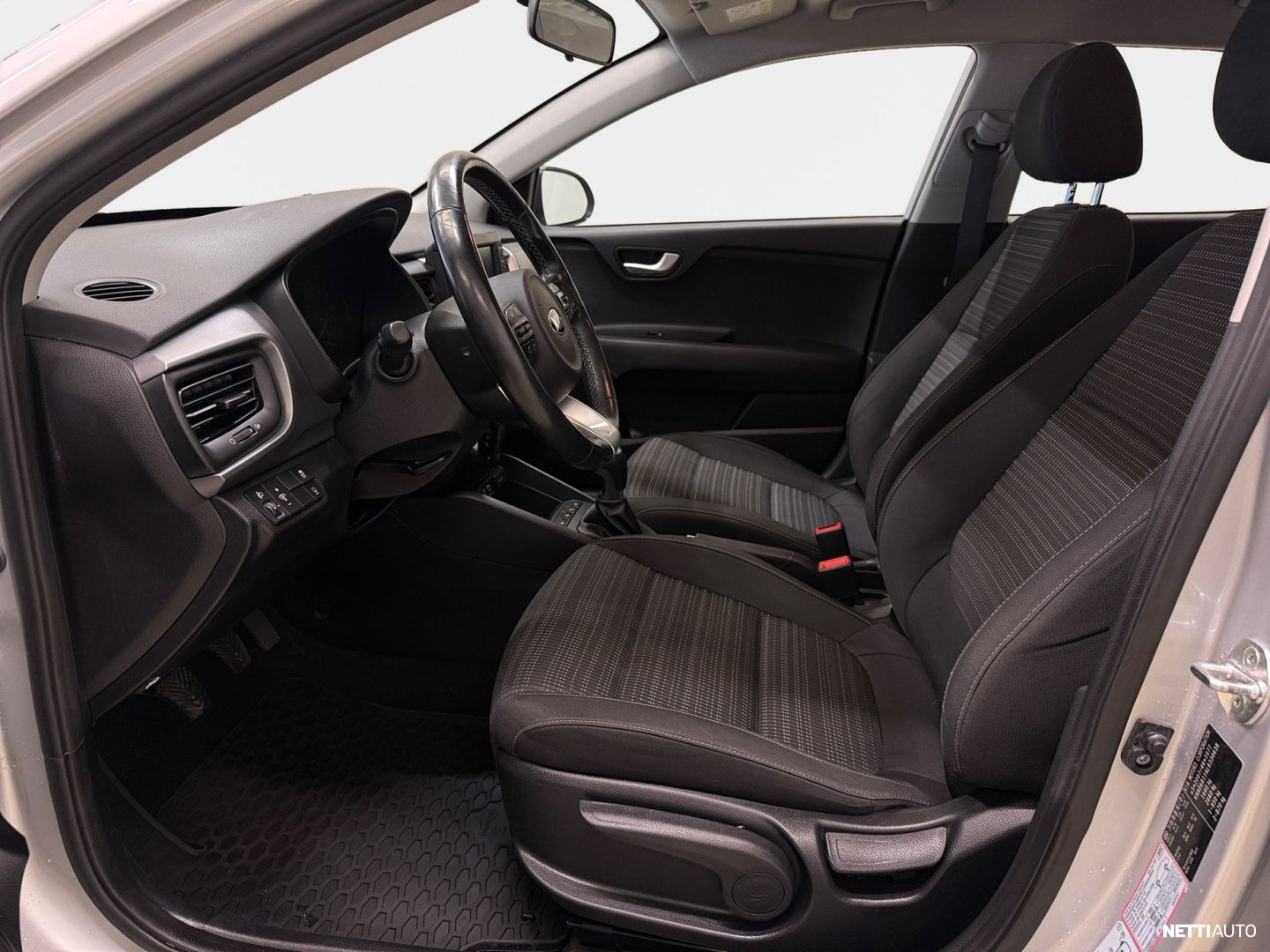 Kia Stonic 2020, kuva 7/17