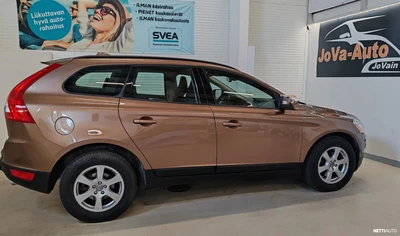 Volvo XC60 2,4D AWD Kinetic aut 2010, photo 6/23