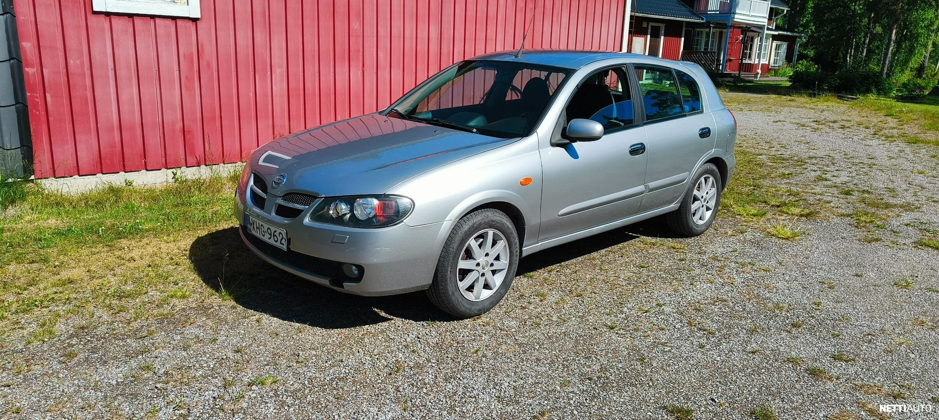 Nissan Almera