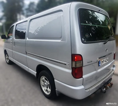 Toyota Hiace 2,5 D-4D 4WD 117 5ov pitkä 2011, photo 5/17
