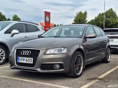 Audi A3 2011, photo 2/7