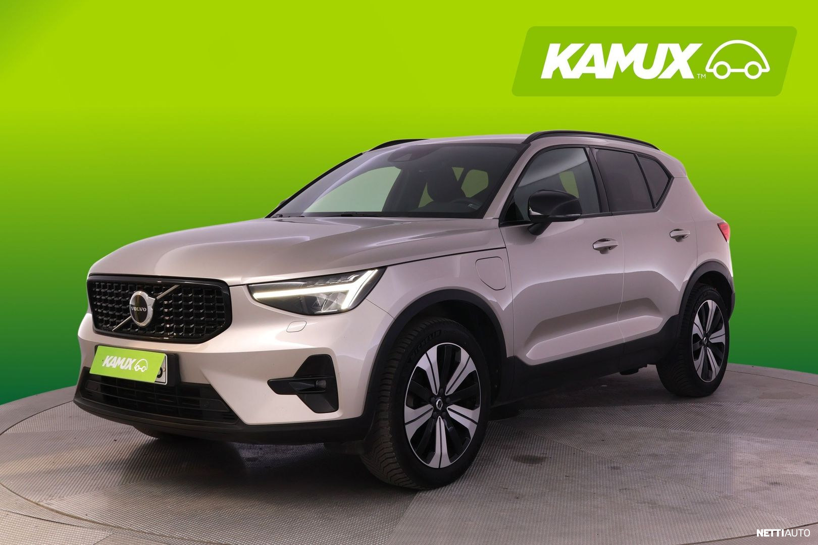 Volvo XC40 2023, photo 6/30