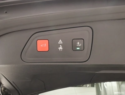 Peugeot 3008 2019, kuva 6/10